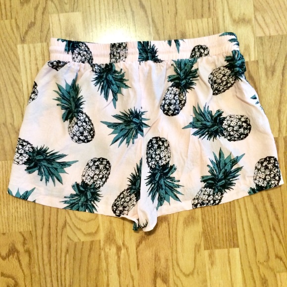 BB Dakota Pink Pineapple Shorts - Picture 3 of 7